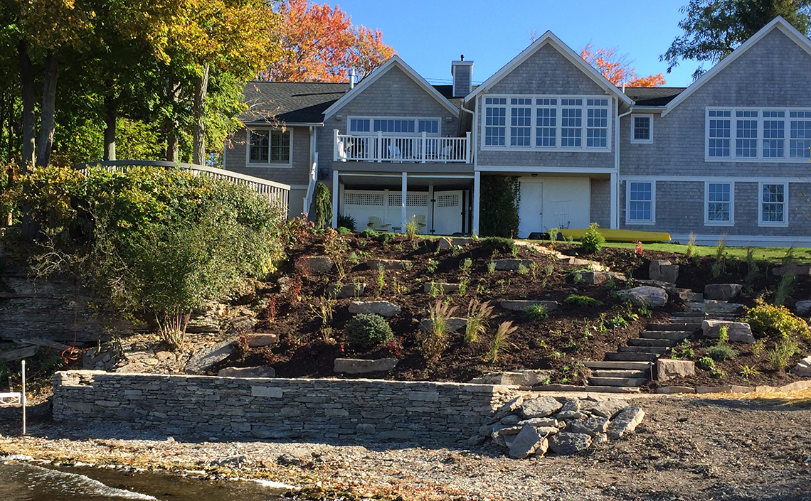 Retaining Wall | Natural Stone Landscaping