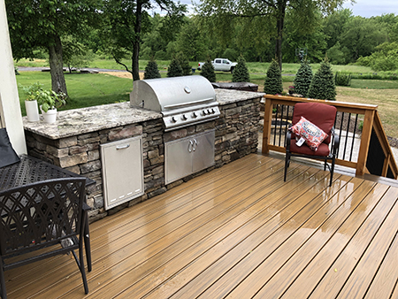 Outdoor Kitchen and Composite Deck