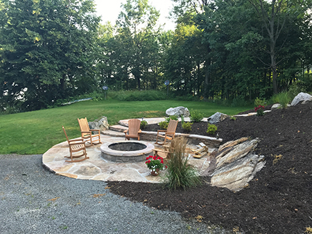 Flagstone Patio & Firepit